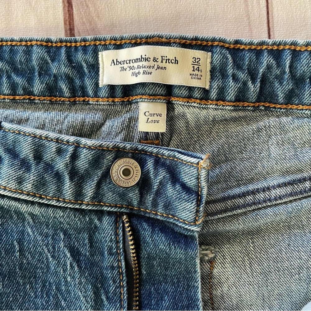 Abercrombie & Fitch The 90s Relaxed Jeans Women’s 32 | 14 R High Rise Curve Love - Picture 11 of 15